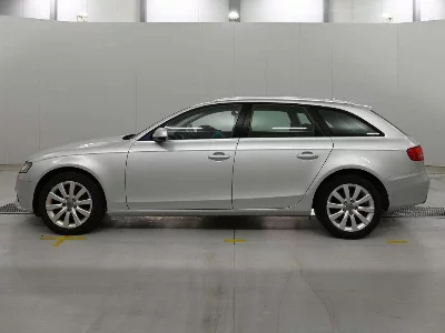 AUDI A4 AVANTE