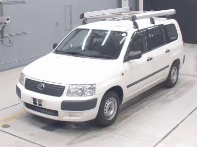TOYOTA SUCCEED VAN