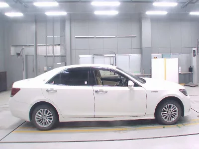 TOYOTA CROWN HYBRID