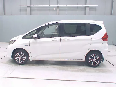 HONDA FREED HYBRID
