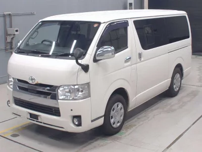 TOYOTA HIACE VAN