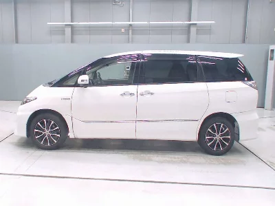 TOYOTA ESTIMA HYBRID
