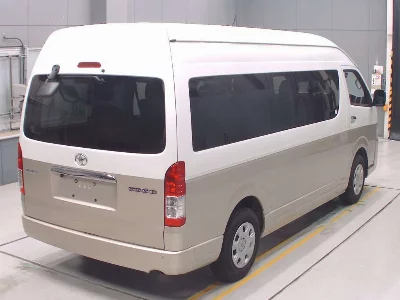 TOYOTA HIACE WAGON