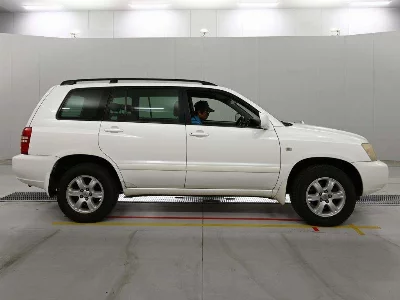 TOYOTA KLUGER