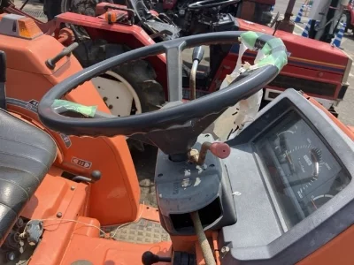 KUBOTA KUBOTA