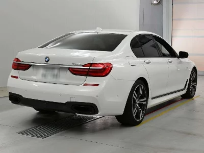BMW 7 SERIES