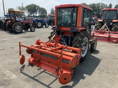 KUBOTA KUBOTA