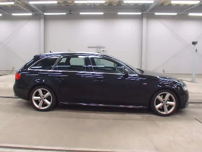 AUDI A4 AVANTE
