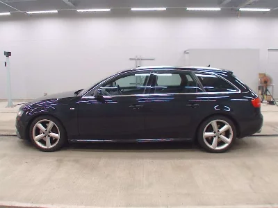 AUDI A4 AVANTE