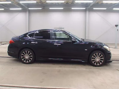 NISSAN FUGA