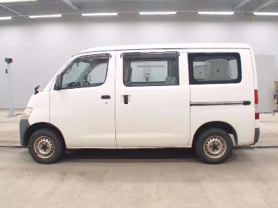 TOYOTA TOWN ACE VAN