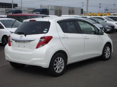 TOYOTA VITZ