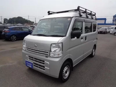 NISSAN CLIPPER VAN