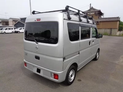 NISSAN CLIPPER VAN