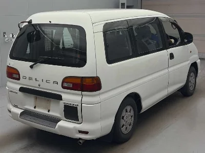 MITSUBISHI DELICA SPACE GEAR