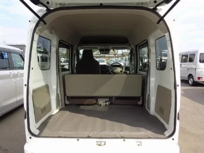 NISSAN CLIPPER VAN
