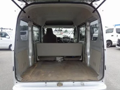 NISSAN CLIPPER VAN