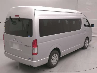 TOYOTA HIACE WAGON