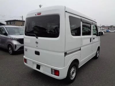 NISSAN CLIPPER VAN