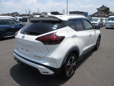 NISSAN KICKS