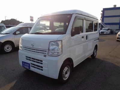 NISSAN CLIPPER VAN