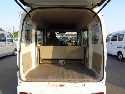 NISSAN CLIPPER VAN