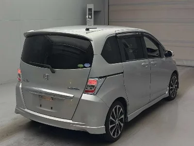 HONDA FREED HYBRID