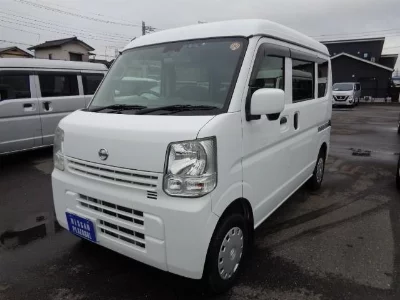 NISSAN CLIPPER VAN