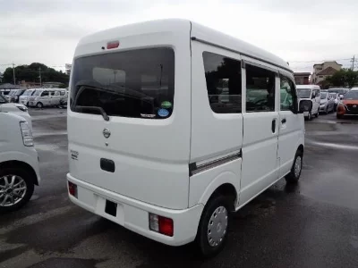NISSAN CLIPPER VAN