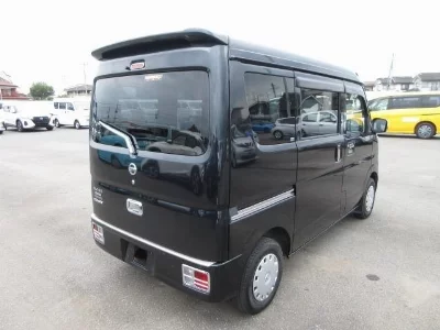 NISSAN CLIPPER VAN