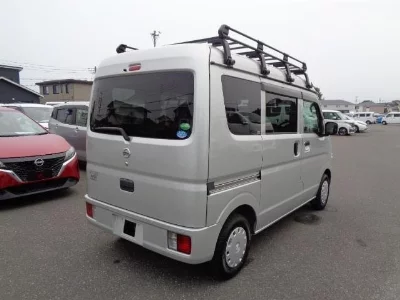 NISSAN CLIPPER VAN