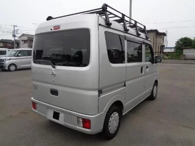 NISSAN CLIPPER VAN