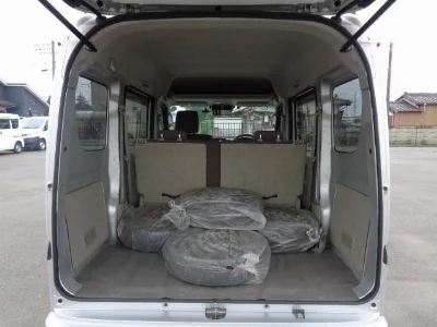 NISSAN CLIPPER VAN