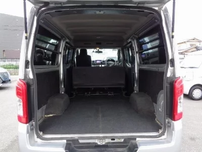 NISSAN CARAVAN