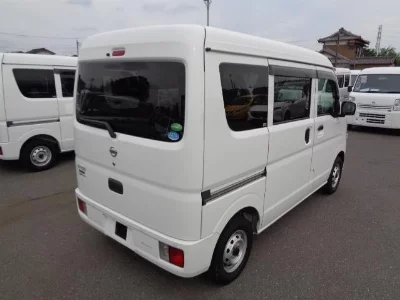 NISSAN CLIPPER VAN