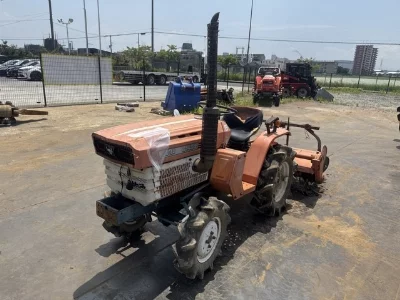 KUBOTA KUBOTA