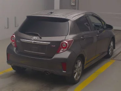 TOYOTA VITZ