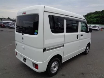 NISSAN NV100 CLIPPER