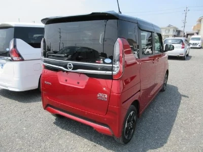 NISSAN ROOX