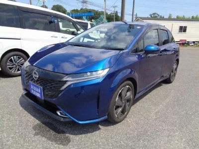 NISSAN AURA