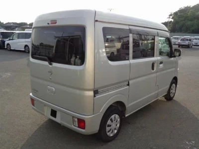 NISSAN CLIPPER VAN