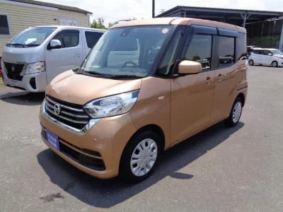 NISSAN DAYZ ROOX