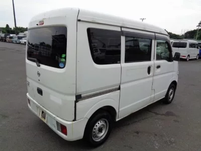 NISSAN NV100 CLIPPER