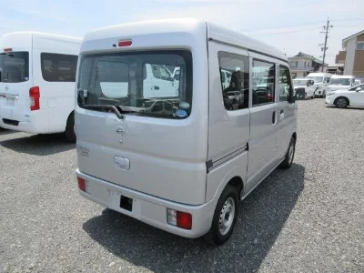 NISSAN NV100 CLIPPER