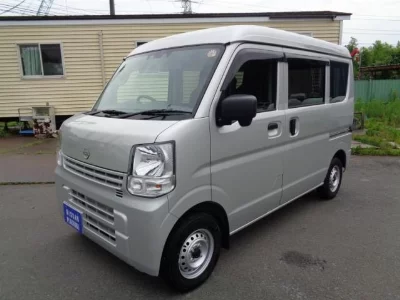 NISSAN CLIPPER VAN