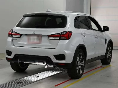MITSUBISHI RVR