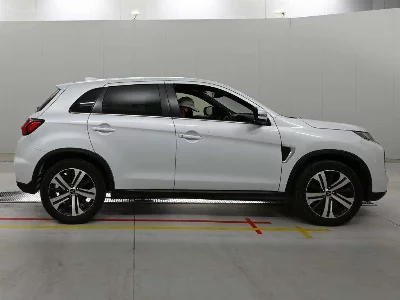 MITSUBISHI RVR