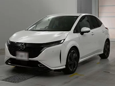 NISSAN AURA