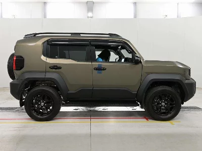 TOYOTA LAND CRUISER FJ