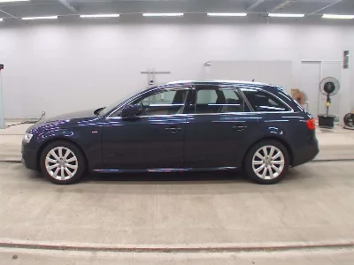 AUDI A4 AVANTE
